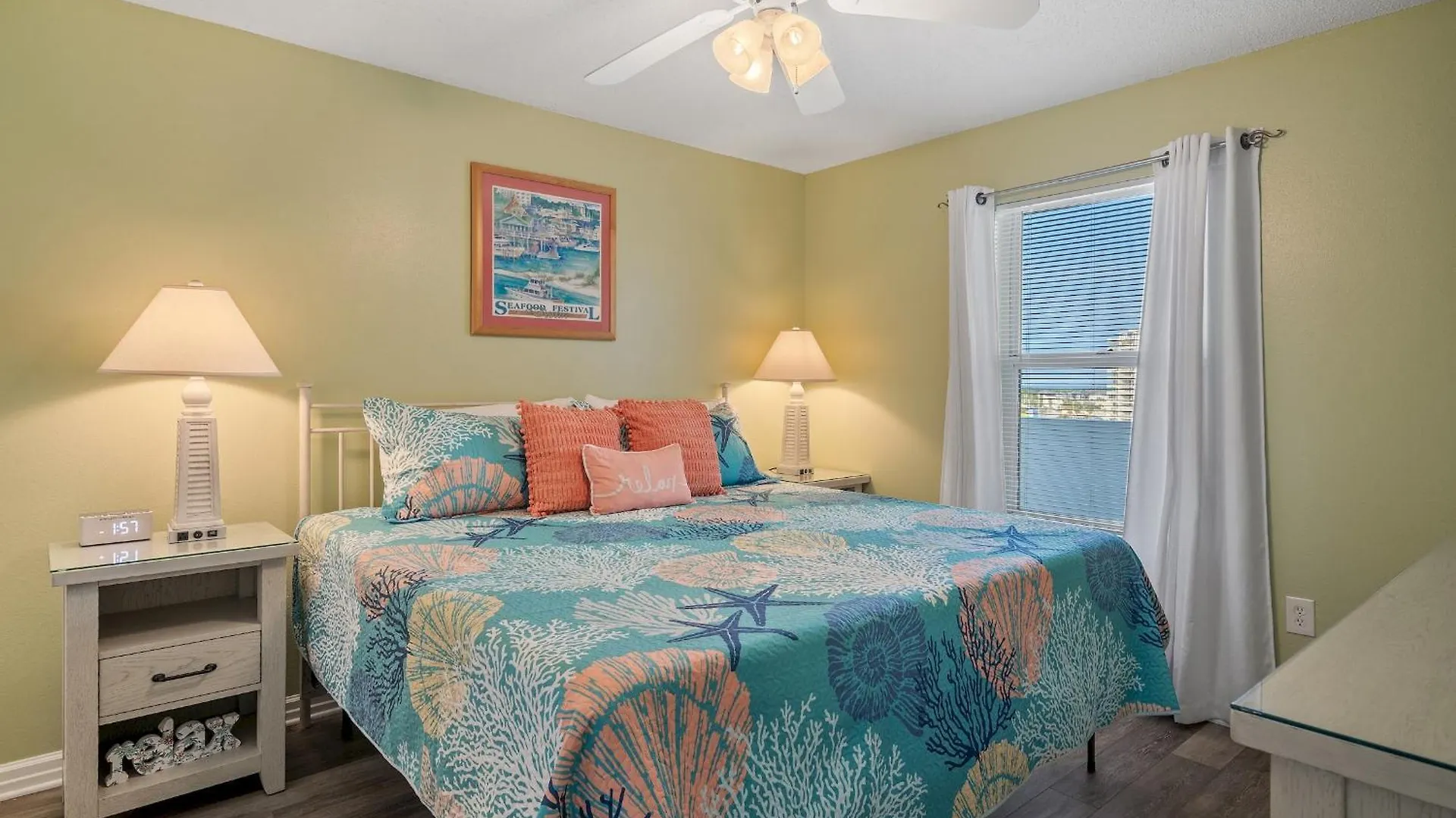 Pelican Beach Resort - Destin Condo Getaways By Cls